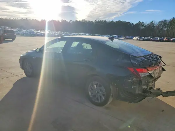 KMHLM4DG1RU802414 2024 HYUNDAI ELANTRA - Image 2