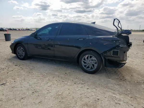 KMHLM4DG1RU809329 2024 HYUNDAI ELANTRA - Image 2