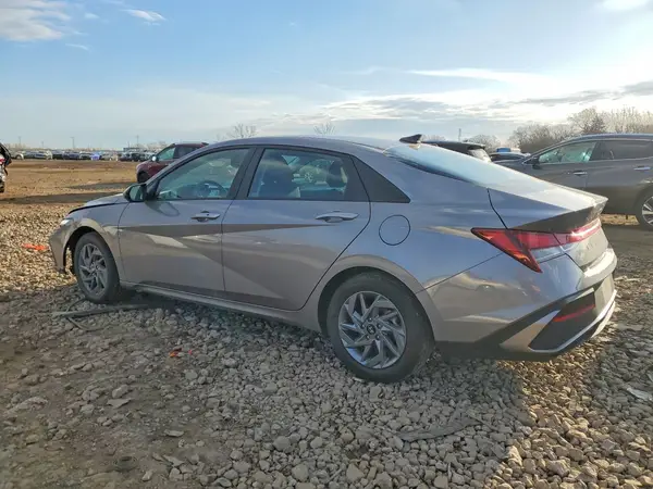 KMHLM4DG1RU810450 2024 HYUNDAI ELANTRA - Image 2
