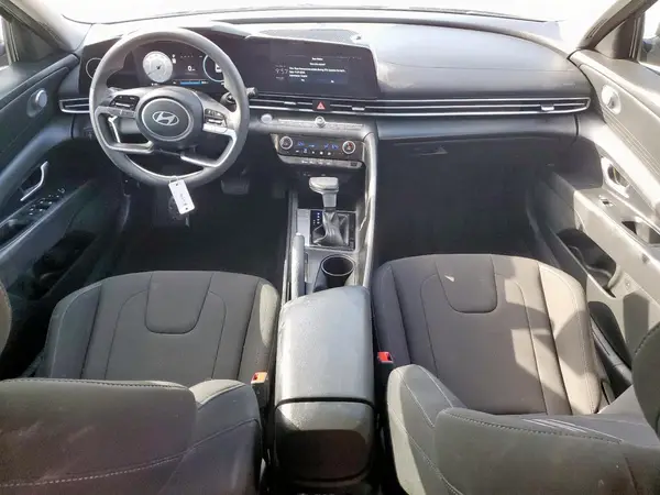 KMHLM4DG1RU813445 2024 HYUNDAI ELANTRA - Image 8