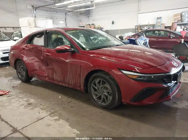 KMHLM4DG1RU813638 2024 HYUNDAI ELANTRA - Image 1