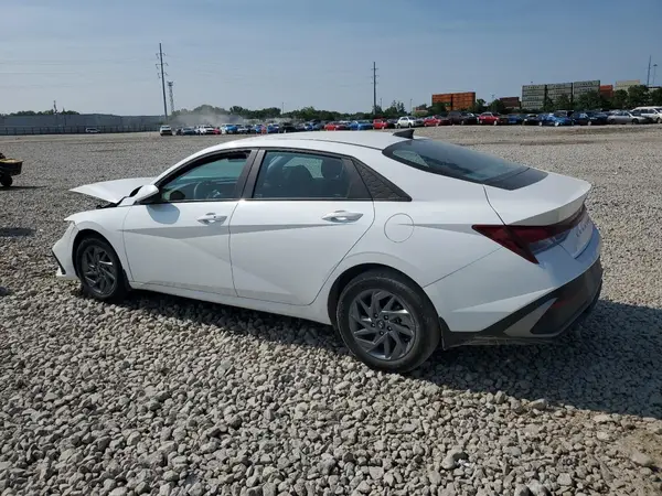 KMHLM4DG1RU818774 2024 HYUNDAI ELANTRA - Image 2
