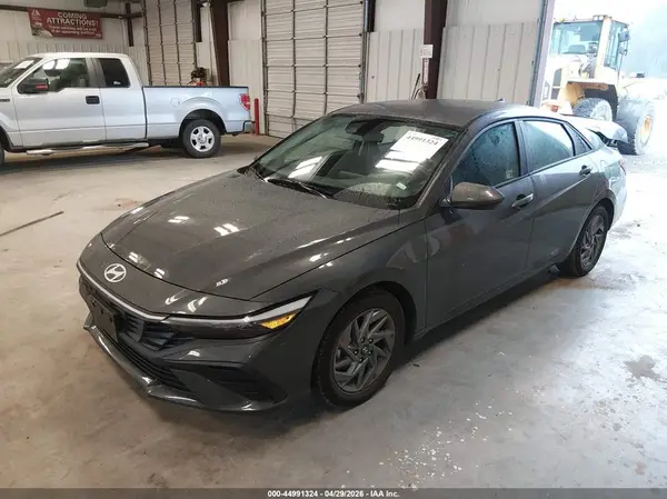 KMHLM4DG1RU823618 2024 HYUNDAI ELANTRA - Image 2