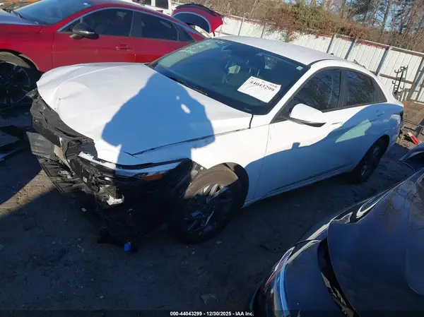 KMHLM4DG1RU835204 2024 HYUNDAI ELANTRA - Image 2