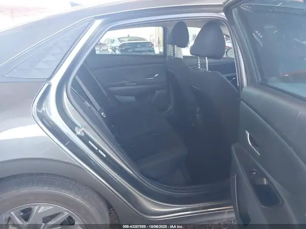 KMHLM4DG1RU840936 2024 HYUNDAI ELANTRA - Image 8