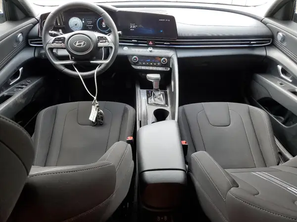 KMHLM4DG1RU845201 2024 HYUNDAI ELANTRA - Image 8