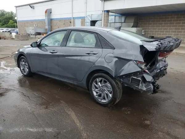 KMHLM4DG1RU845232 2024 HYUNDAI ELANTRA - Image 2