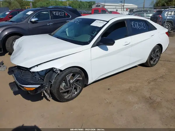 KMHLM4DG1SU001472 2025 HYUNDAI ELANTRA - Image 2