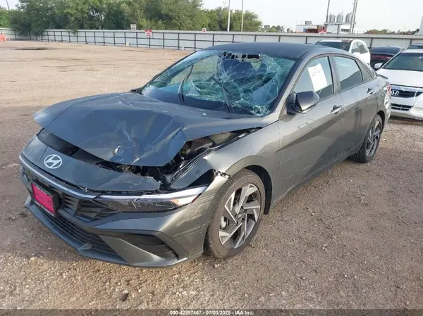 KMHLM4DG1SU009698 2025 HYUNDAI ELANTRA - Image 2