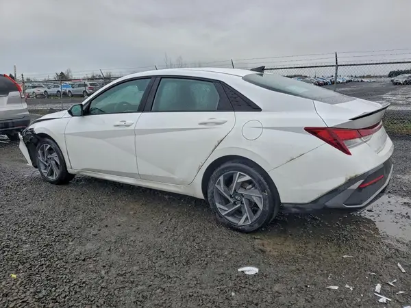 KMHLM4DG1SU030647 2025 HYUNDAI ELANTRA - Image 2