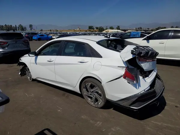 KMHLM4DG1SU040353 2025 HYUNDAI ELANTRA - Image 2