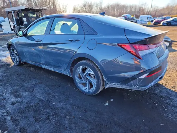 KMHLM4DG1SU056259 2025 HYUNDAI ELANTRA - Image 2