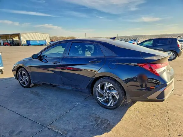 KMHLM4DG1SU057153 2025 HYUNDAI ELANTRA - Image 2