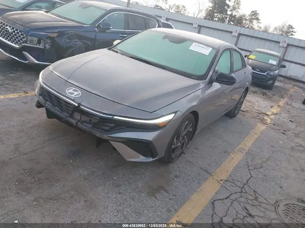 KMHLM4DG1SU060814 2025 HYUNDAI ELANTRA - Image 2