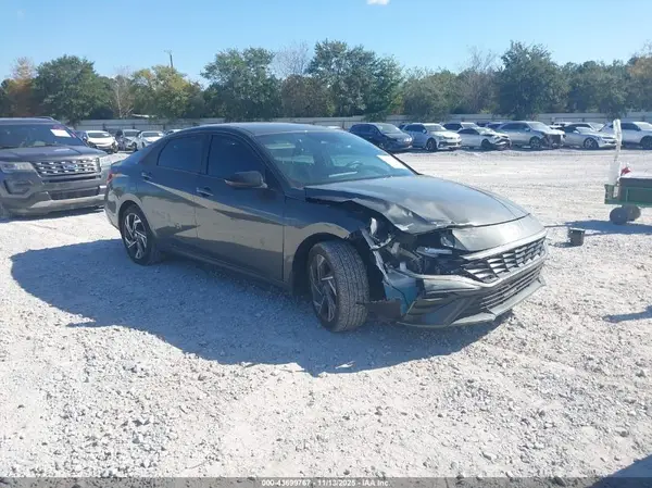 KMHLM4DG1SU869214 2025 HYUNDAI ELANTRA - Image 1
