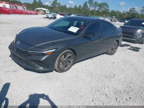KMHLM4DG1SU869214 2025 HYUNDAI ELANTRA - Image 2
