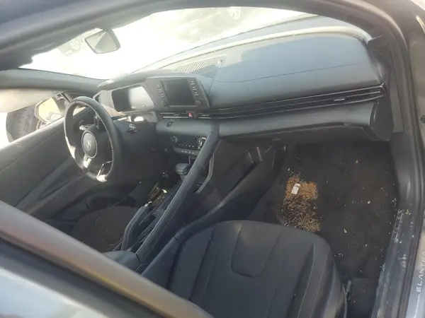 KMHLM4DG1SU869679 2025 HYUNDAI ELANTRA - Image 8