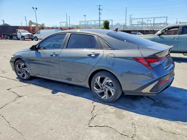 KMHLM4DG1SU871044 2025 HYUNDAI ELANTRA - Image 2
