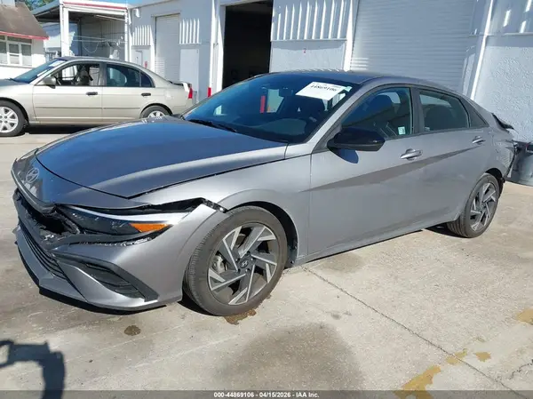 KMHLM4DG1SU880925 2025 HYUNDAI ELANTRA - Image 2