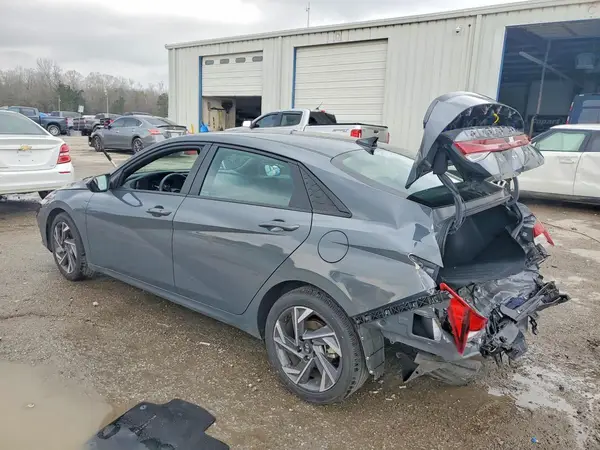 KMHLM4DG1SU884229 2025 HYUNDAI ELANTRA - Image 2