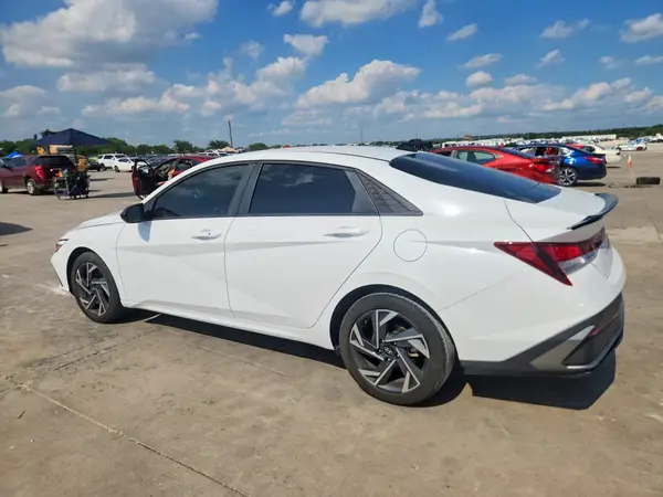 KMHLM4DG1SU923465 2025 HYUNDAI ELANTRA - Image 2