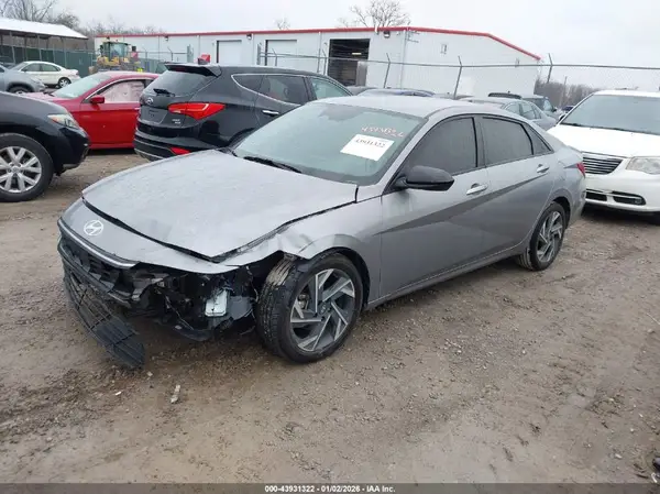 KMHLM4DG1SU925183 2025 HYUNDAI ELANTRA - Image 2