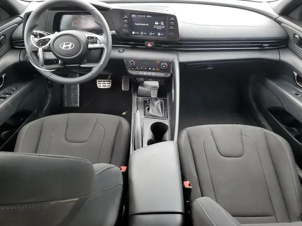 KMHLM4DG1SU925765 2025 HYUNDAI ELANTRA - Image 8