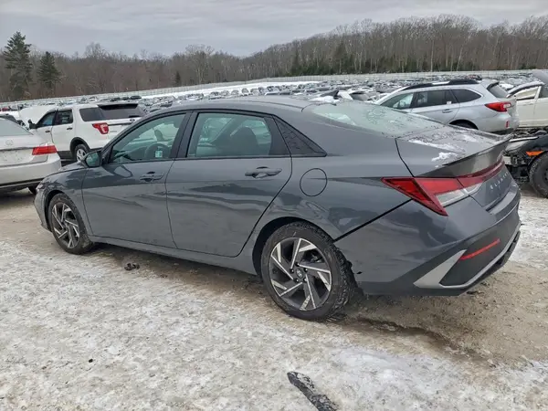 KMHLM4DG1SU927015 2025 HYUNDAI ELANTRA - Image 2