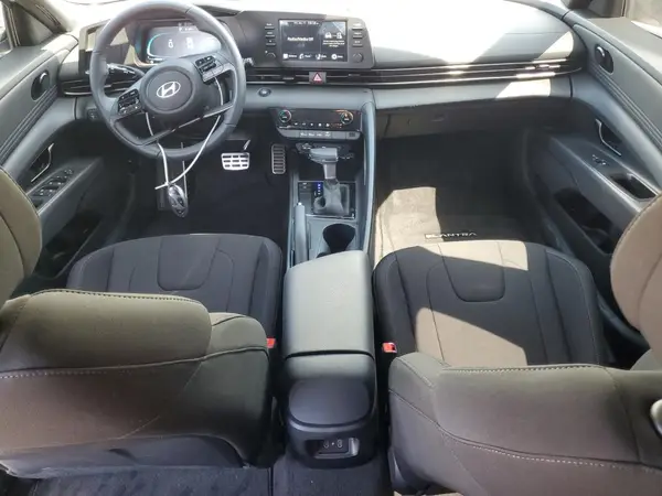 KMHLM4DG1SU955851 2025 HYUNDAI ELANTRA - Image 8