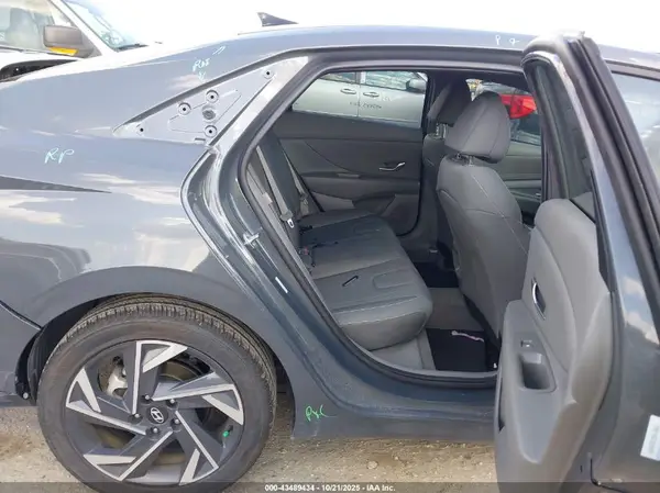 KMHLM4DG1SU959379 2025 HYUNDAI ELANTRA - Image 8