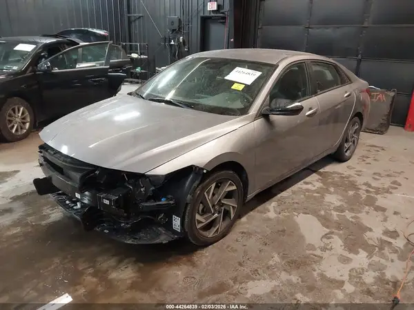 KMHLM4DG1SU987571 2025 HYUNDAI ELANTRA - Image 2