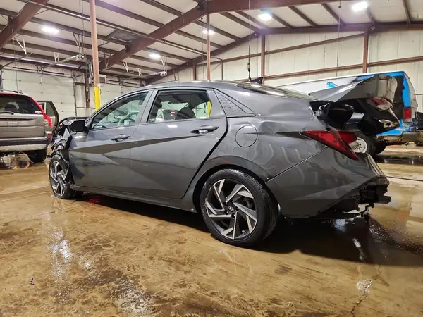 KMHLM4DG1SU988283 2025 HYUNDAI ELANTRA - Image 2