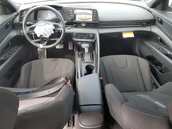 KMHLM4DG1SU993984 2025 HYUNDAI ELANTRA - Image 8