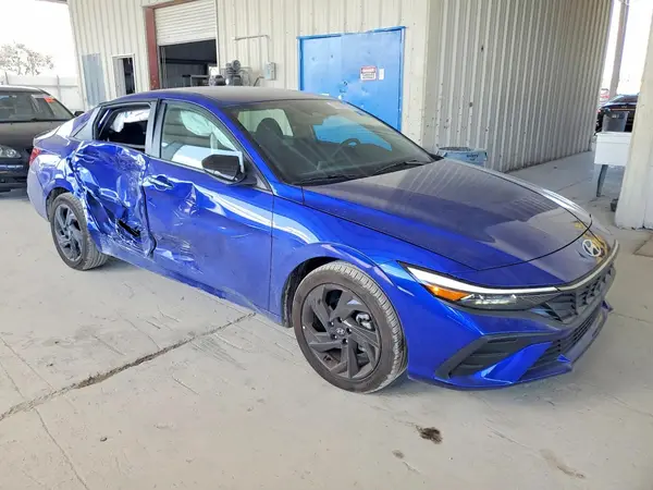 2026 HYUNDAI ELANTRA COPART lot 78989175 auction photo 4