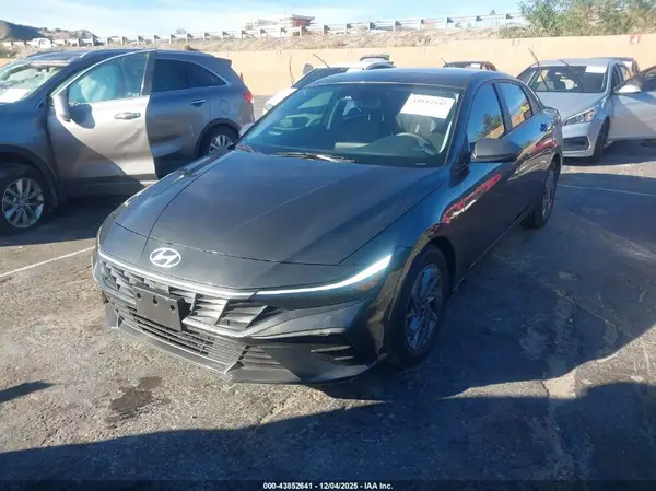 KMHLM4DG2RU643449 2024 HYUNDAI ELANTRA - Image 2