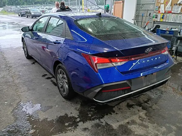 KMHLM4DG2RU648070 2024 HYUNDAI ELANTRA - Image 2