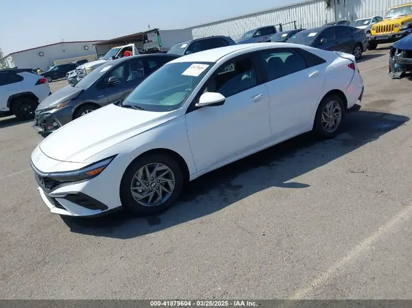 KMHLM4DG2RU648117 2024 HYUNDAI ELANTRA - Image 2