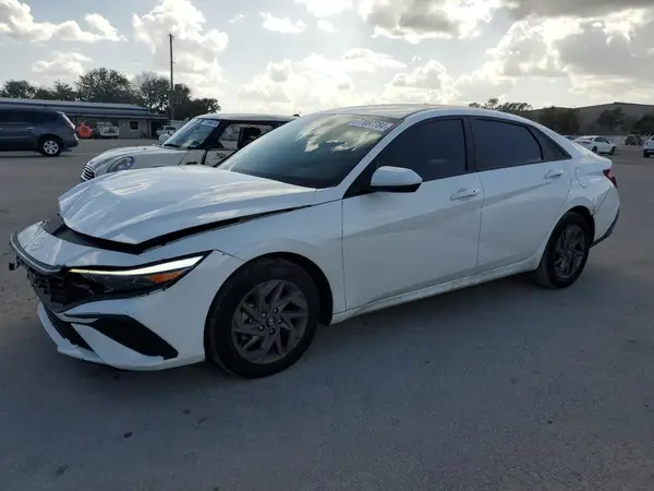 KMHLM4DG2RU652619 2024 HYUNDAI ELANTRA - Image 1