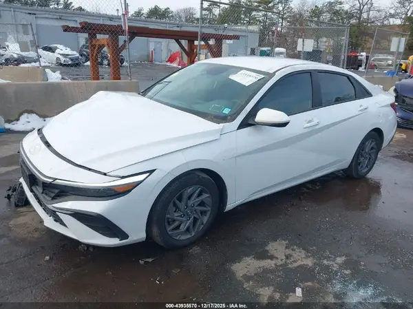 KMHLM4DG2RU653544 2024 HYUNDAI ELANTRA - Image 2
