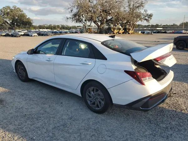 KMHLM4DG2RU659960 2024 HYUNDAI ELANTRA - Image 2