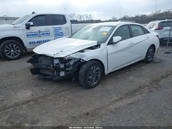 KMHLM4DG2RU663913 2024 HYUNDAI ELANTRA - Image 2