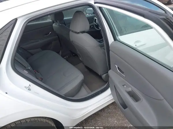 KMHLM4DG2RU663913 2024 HYUNDAI ELANTRA - Image 8