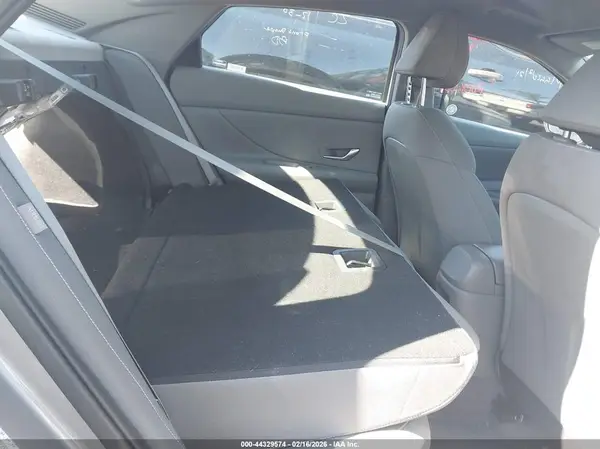 KMHLM4DG2RU663927 2024 HYUNDAI ELANTRA - Image 3