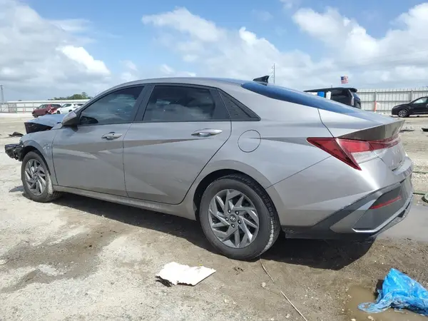 KMHLM4DG2RU664396 2024 HYUNDAI ELANTRA - Image 2