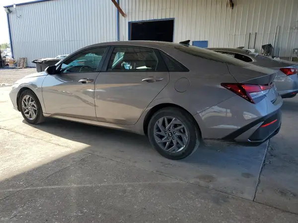 KMHLM4DG2RU664673 2024 HYUNDAI ELANTRA - Image 2