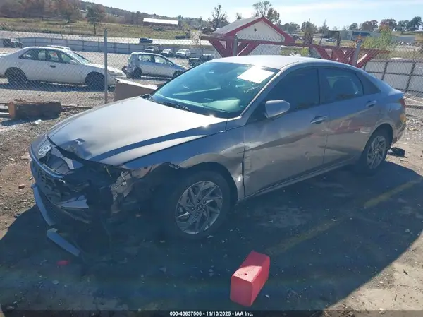 KMHLM4DG2RU669615 2024 HYUNDAI ELANTRA - Image 2