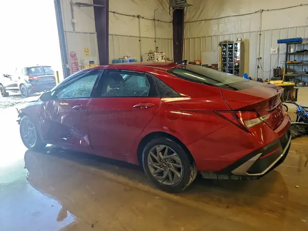 KMHLM4DG2RU671946 2024 HYUNDAI ELANTRA - Image 2