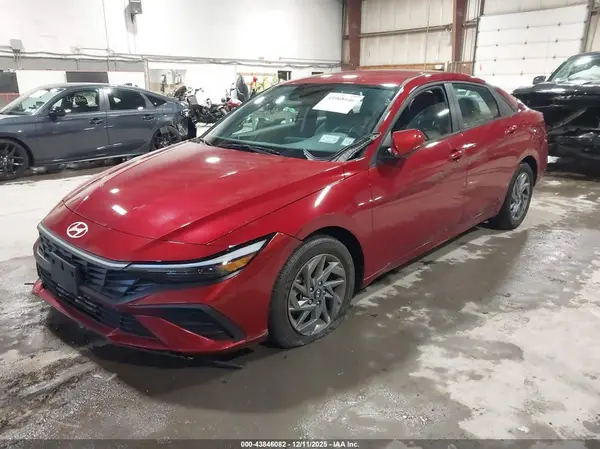 KMHLM4DG2RU689167 2024 HYUNDAI ELANTRA - Image 2