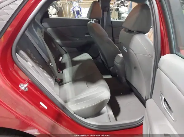 KMHLM4DG2RU689167 2024 HYUNDAI ELANTRA - Image 8