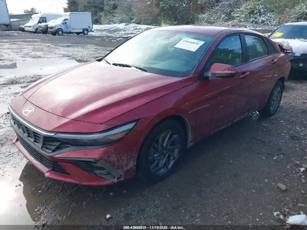KMHLM4DG2RU689816 2024 HYUNDAI ELANTRA - Image 2